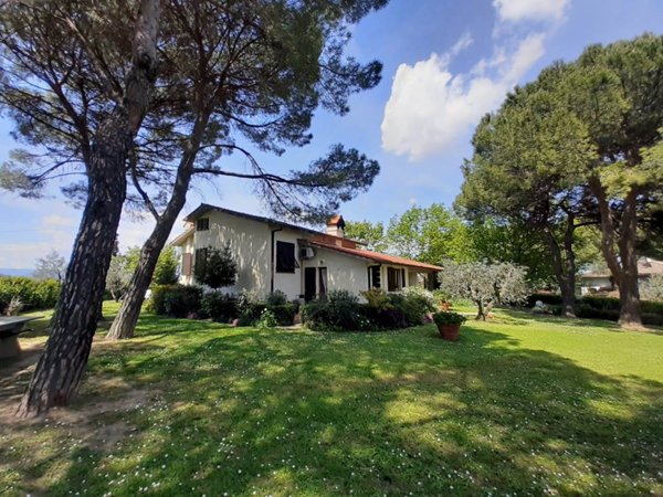 casa indipendente in vendita a Quarrata in zona Campiglio