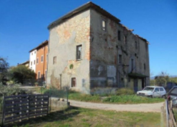 casa indipendente in vendita a Quarrata
