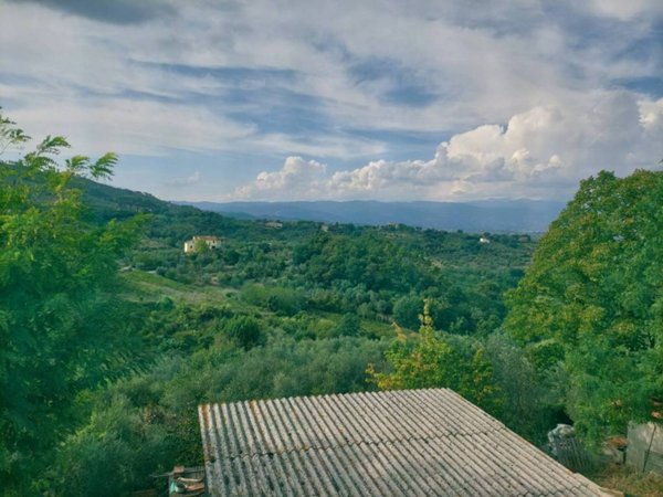 casa indipendente in vendita a Quarrata in zona Forrottoli