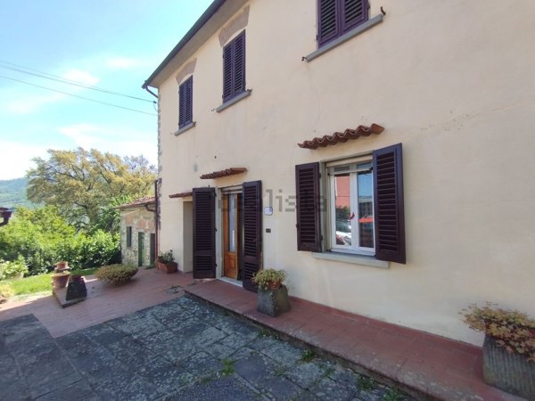 casa indipendente in vendita a Quarrata