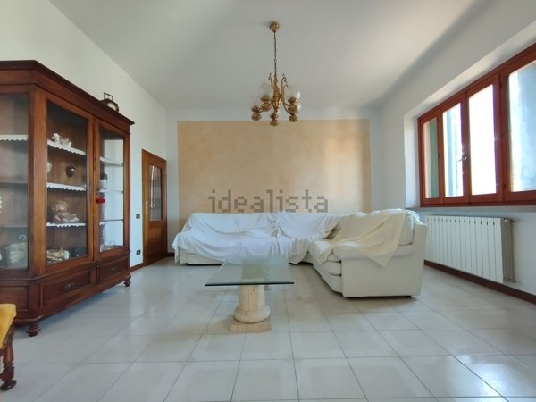 casa indipendente in vendita a Quarrata