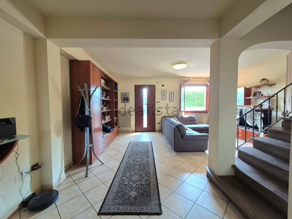 casa indipendente in vendita a Quarrata