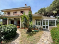 casa indipendente in vendita a Quarrata