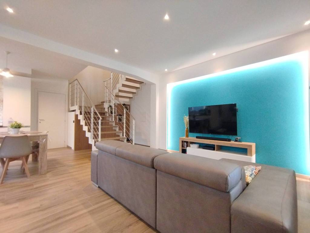 casa indipendente in vendita a Quarrata