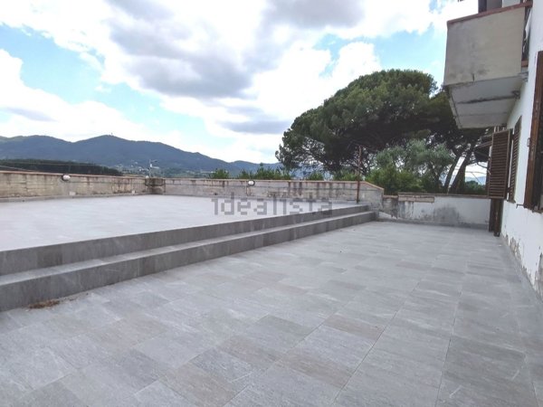 appartamento in vendita a Quarrata in zona Valenzatico