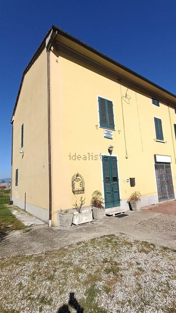 casa indipendente in vendita a Quarrata in zona Vignole