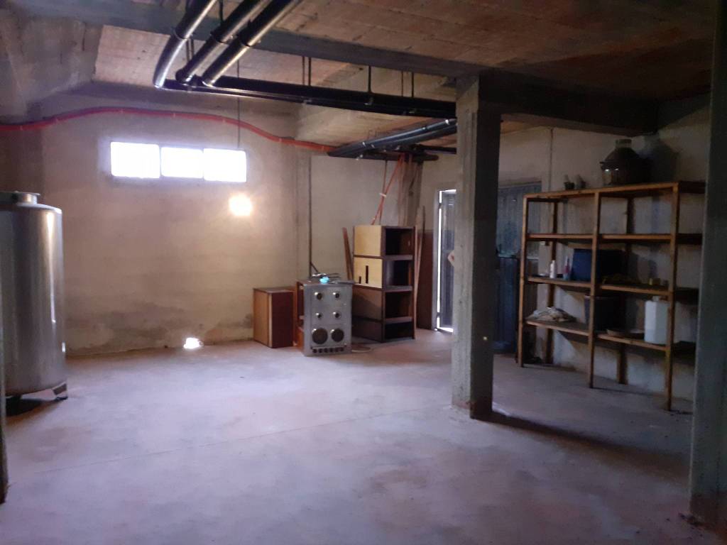 appartamento in vendita a Quarrata in zona Barba