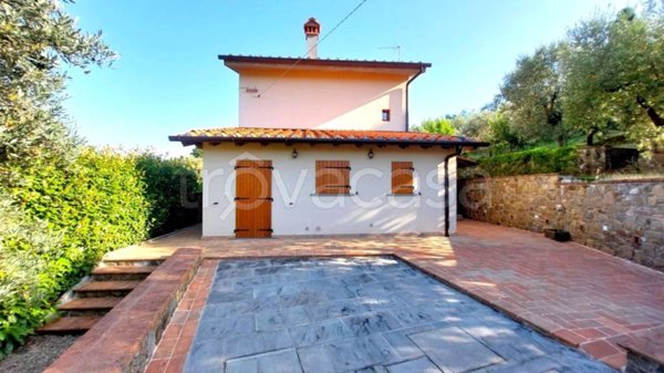 casa indipendente in vendita a Quarrata