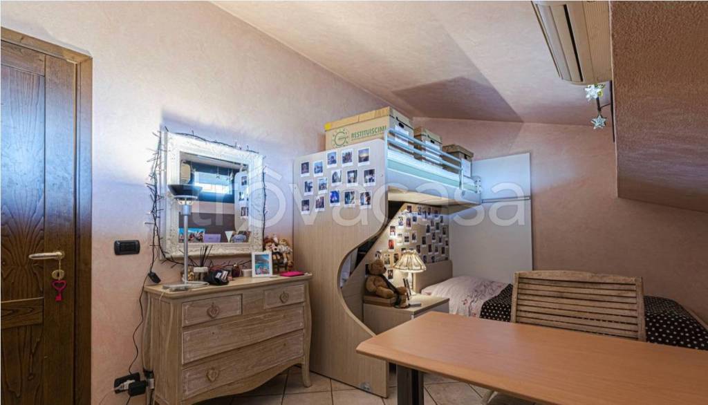 casa indipendente in vendita a Quarrata in zona Tizzana