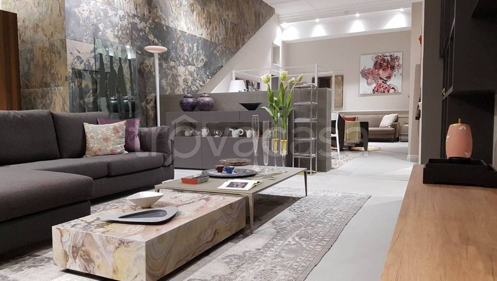 negozio in vendita a Quarrata in zona Santonuovo