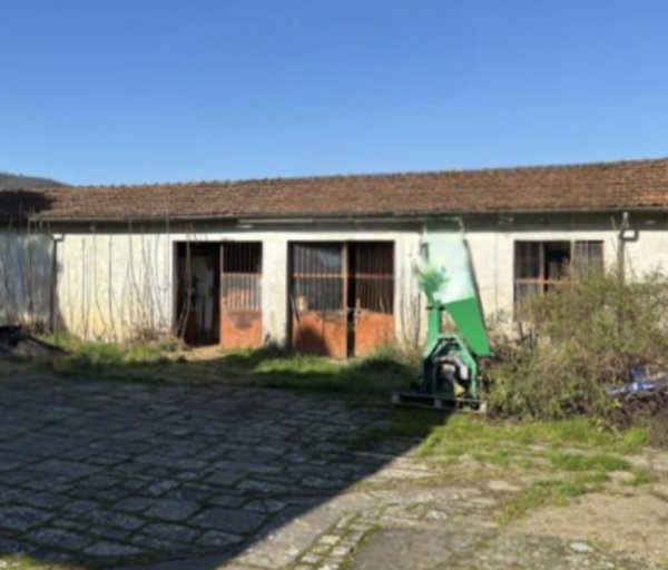 locale di sgombero in vendita a Quarrata in zona Forrottoli