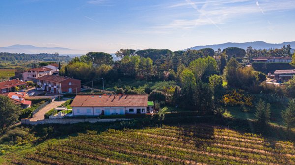 casa indipendente in vendita a Quarrata
