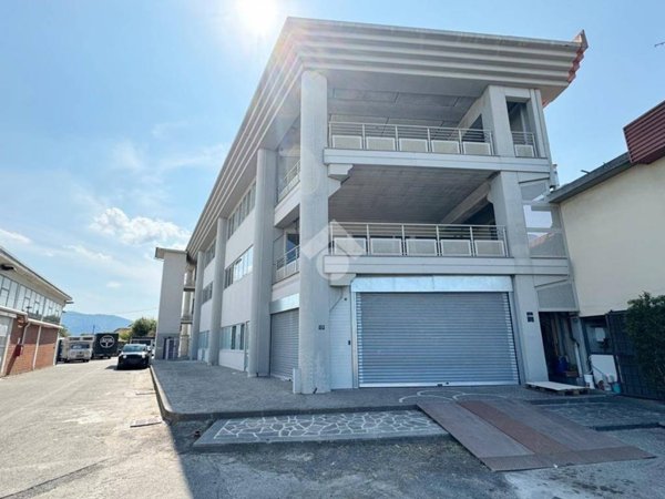 negozio in vendita a Quarrata