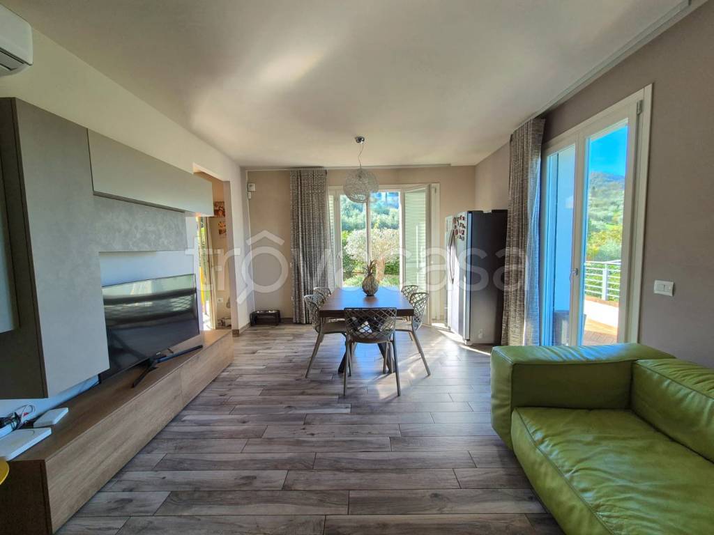 casa indipendente in vendita a Quarrata