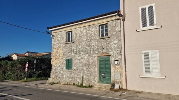 casa indipendente in vendita a Quarrata in zona Casini