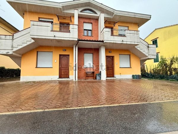 appartamento in vendita a Quarrata in zona Barba