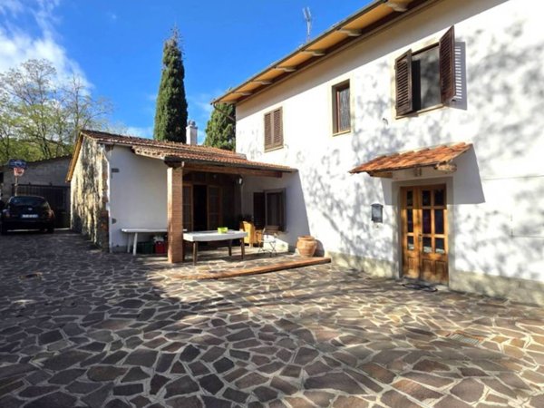 casa indipendente in vendita a Quarrata in zona Forrottoli