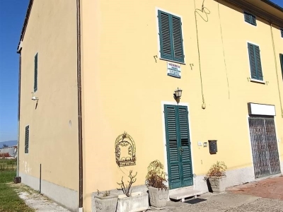 casa indipendente in vendita a Quarrata in zona Vignole