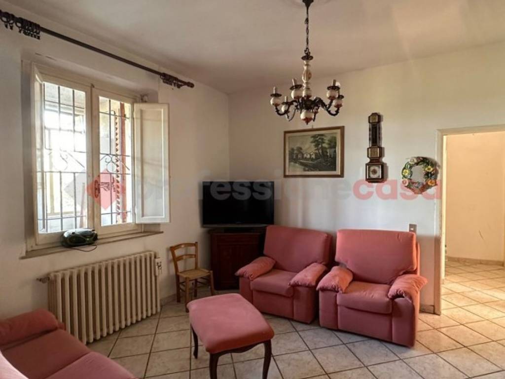 casa indipendente in vendita a Quarrata in zona Santonuovo