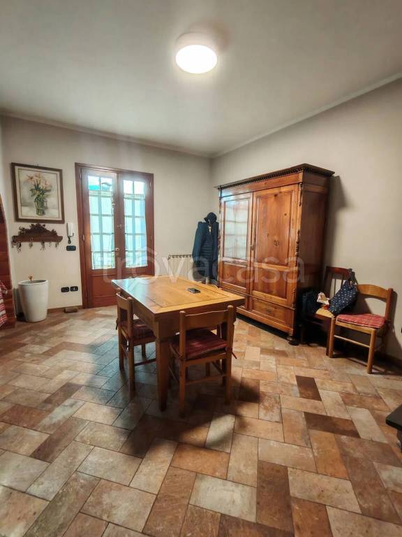 casa indipendente in vendita a Quarrata in zona Valenzatico
