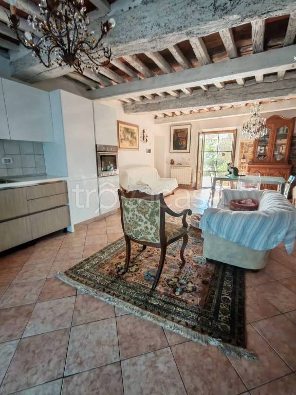 casa indipendente in vendita a Quarrata