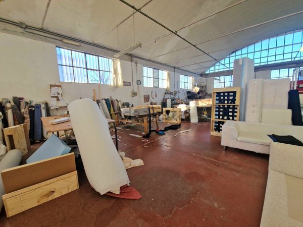 capannone in vendita a Quarrata