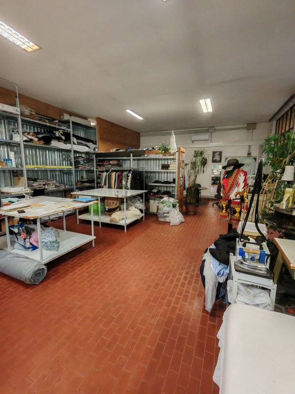 capannone in vendita a Quarrata