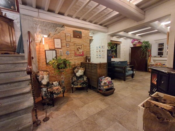 casa indipendente in vendita a Quarrata in zona Tizzana