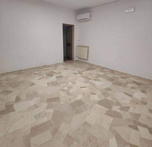 negozio in vendita a Quarrata