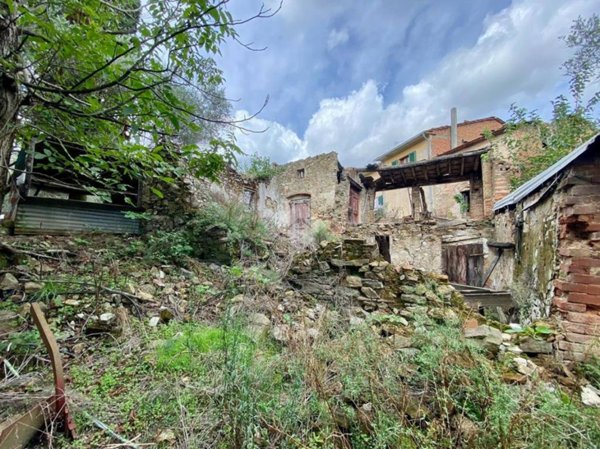 casa indipendente in vendita a Quarrata in zona Forrottoli