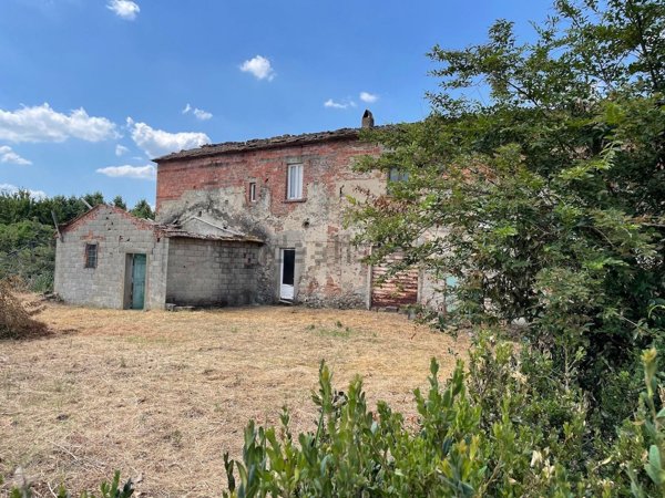 casale in vendita a Quarrata in zona Barba