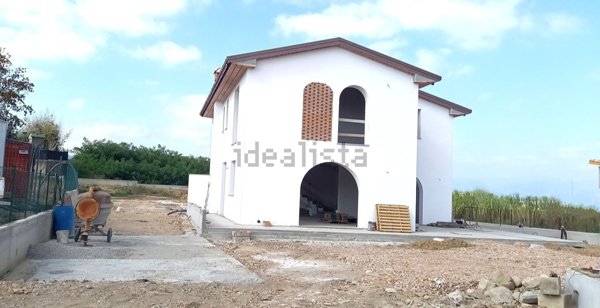 casa indipendente in vendita a Quarrata