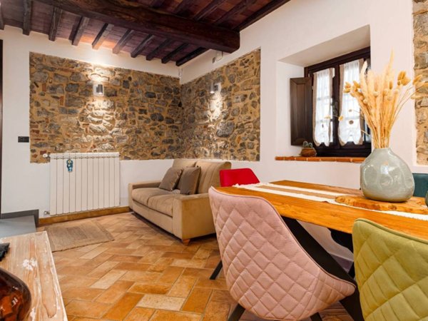 casa indipendente in vendita a Quarrata