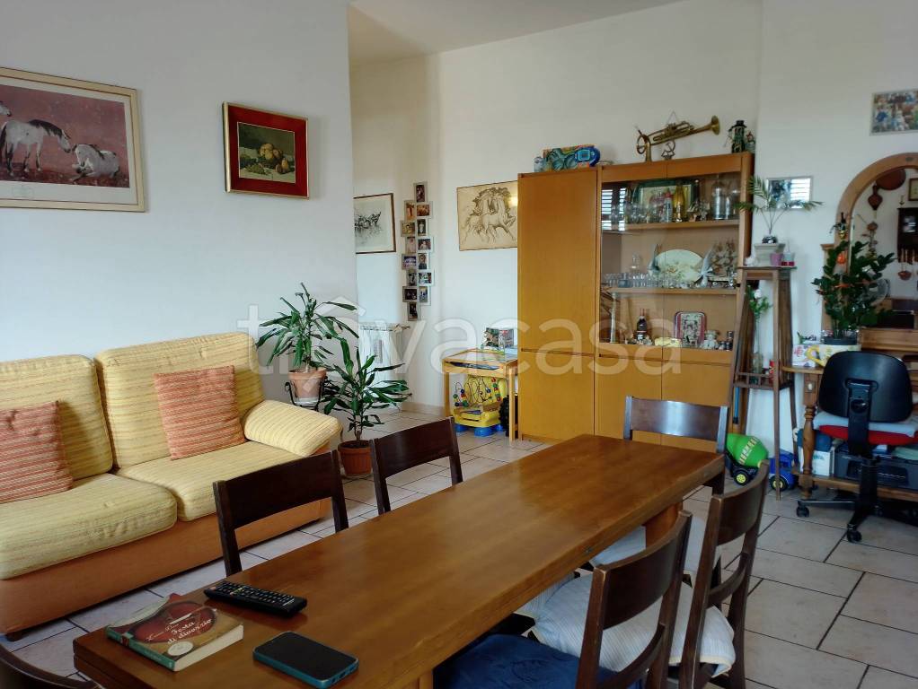 appartamento in vendita a Quarrata in zona Casini