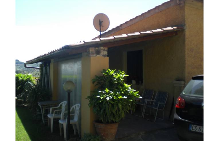casa indipendente in vendita a Quarrata in zona Tizzana