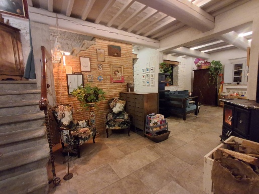 casa indipendente in vendita a Quarrata in zona Tizzana