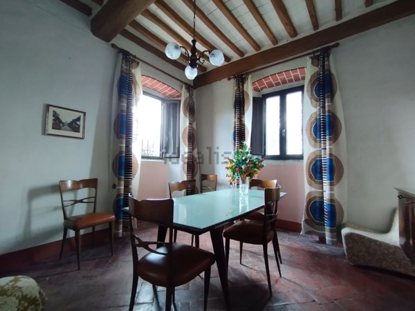 casa indipendente in vendita a Quarrata in zona Tizzana