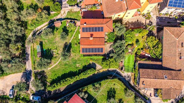 casa semindipendente in vendita a Quarrata in zona Buriano