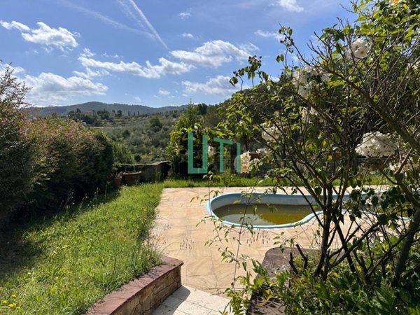 casa indipendente in vendita a Quarrata