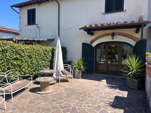 casa indipendente in vendita a Quarrata in zona Olmi