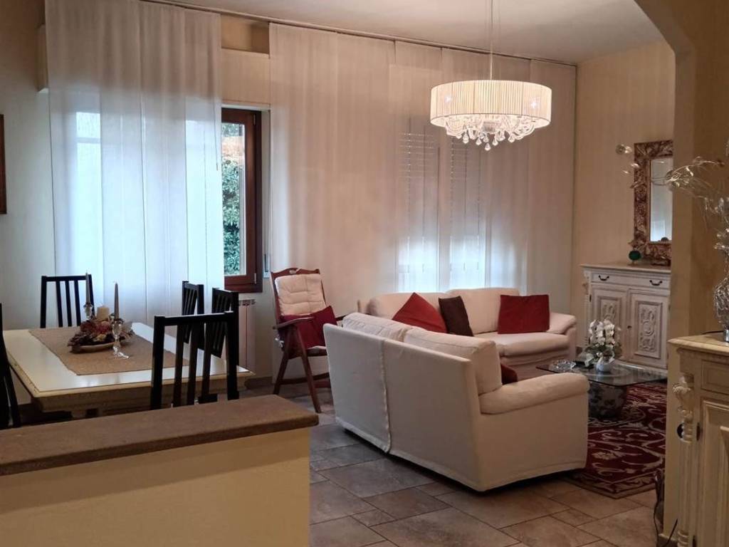 appartamento in vendita a Quarrata in zona Olmi