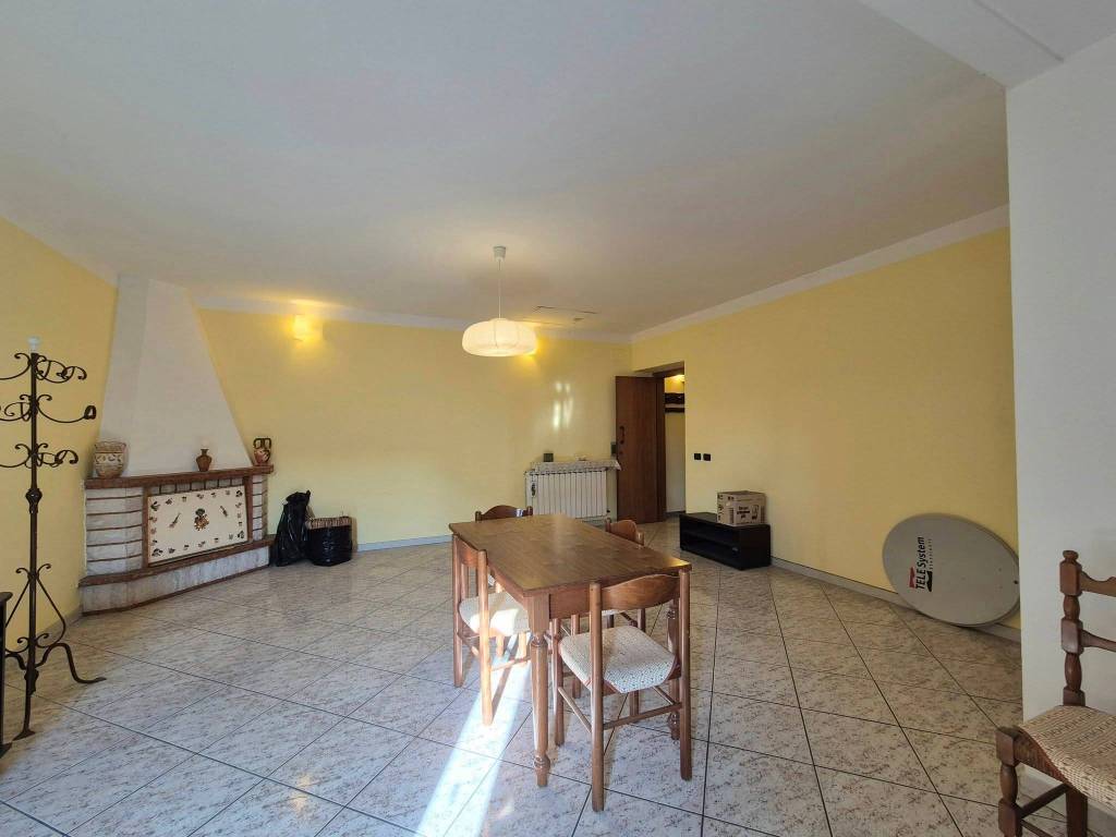 casa indipendente in vendita a Quarrata in zona Barba