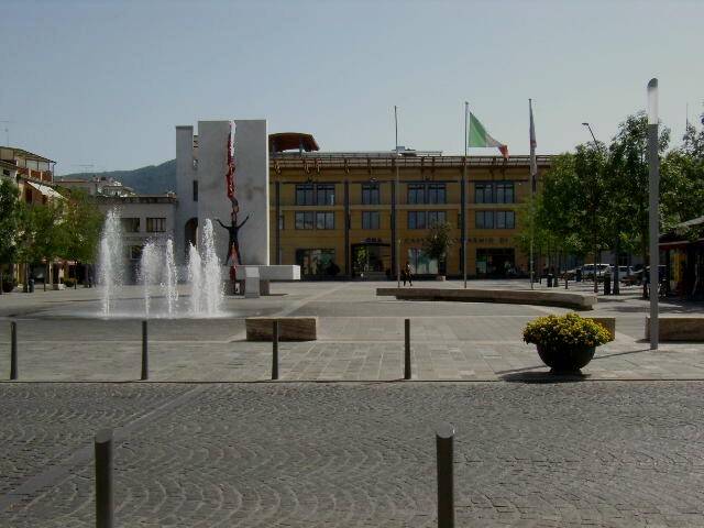 casa indipendente in vendita a Quarrata in zona Valenzatico