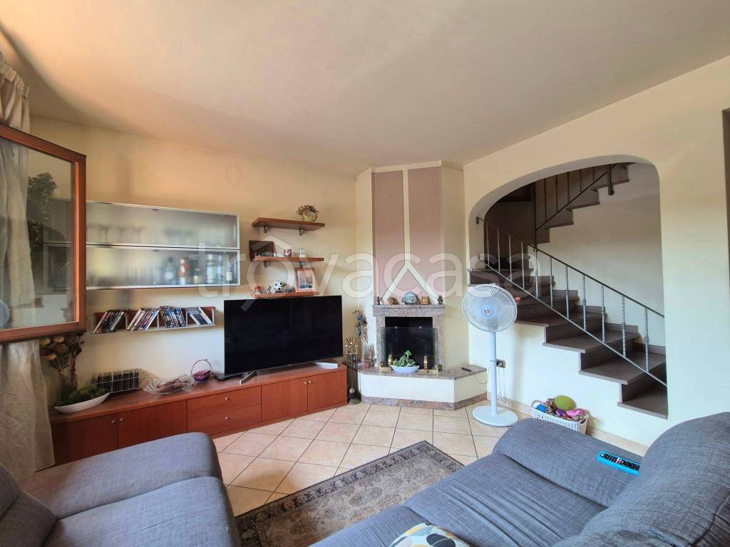 casa indipendente in vendita a Quarrata