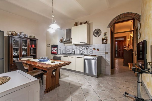 casa indipendente in vendita a Quarrata