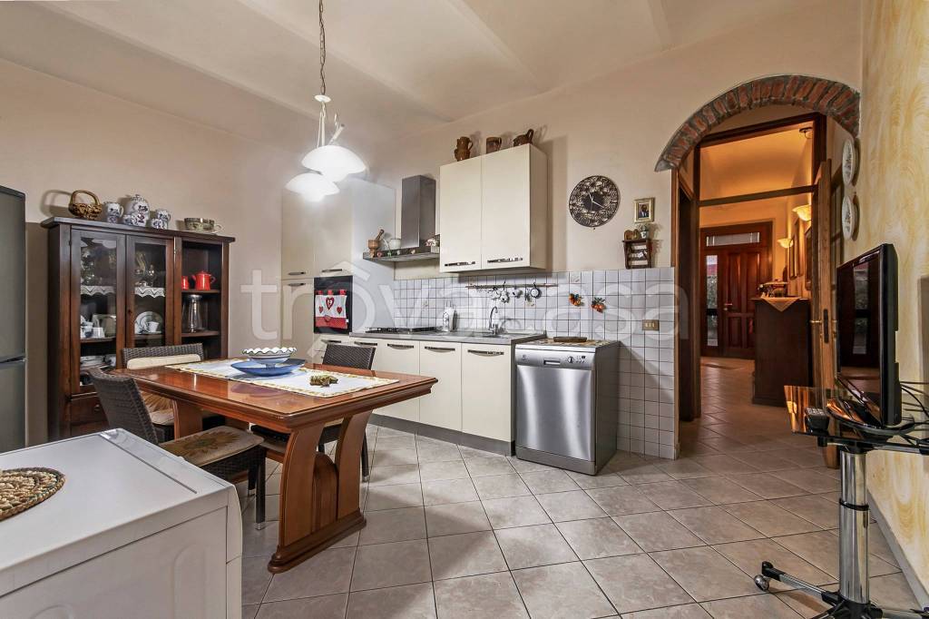 casa indipendente in vendita a Quarrata