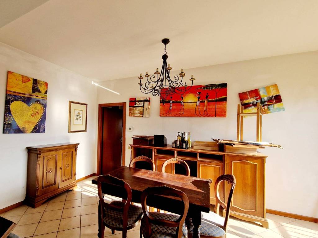 appartamento in vendita a Quarrata in zona Olmi