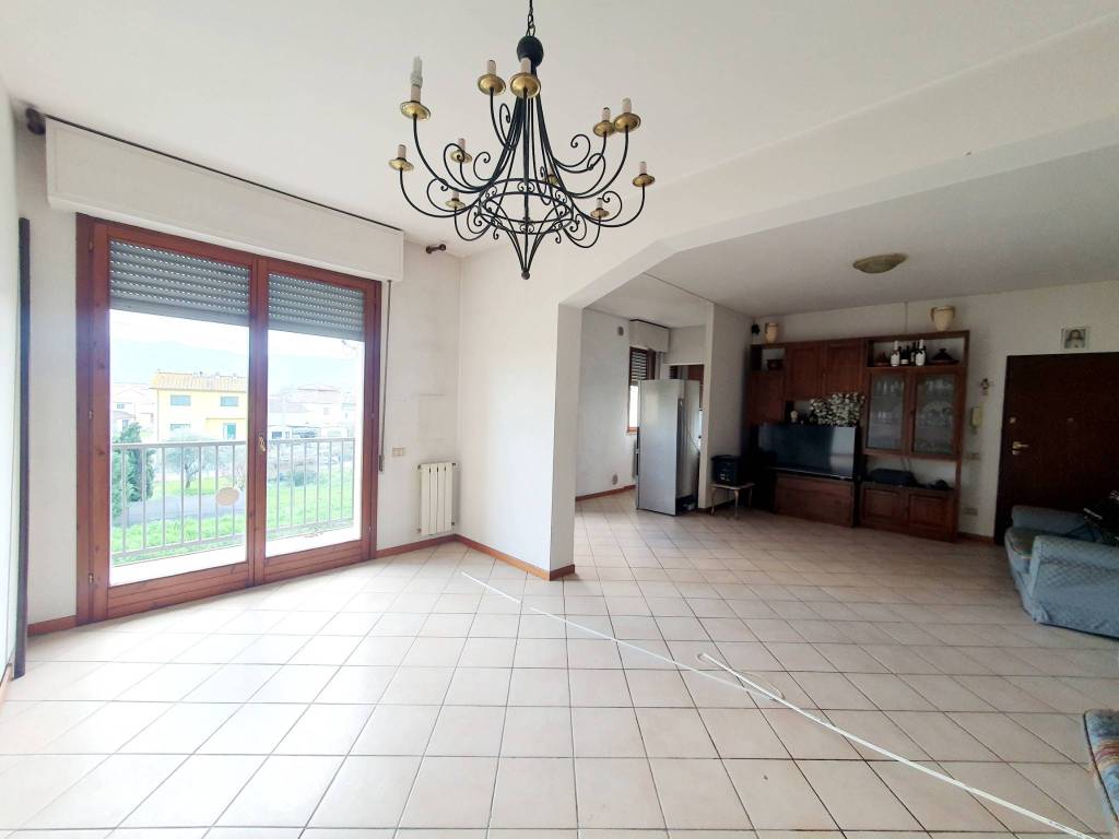 appartamento in vendita a Quarrata in zona Olmi