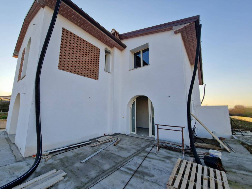 casa indipendente in vendita a Quarrata