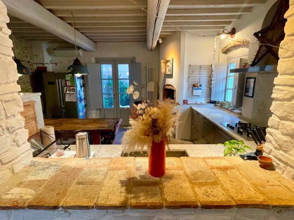 casa indipendente in vendita a Quarrata in zona Tizzana